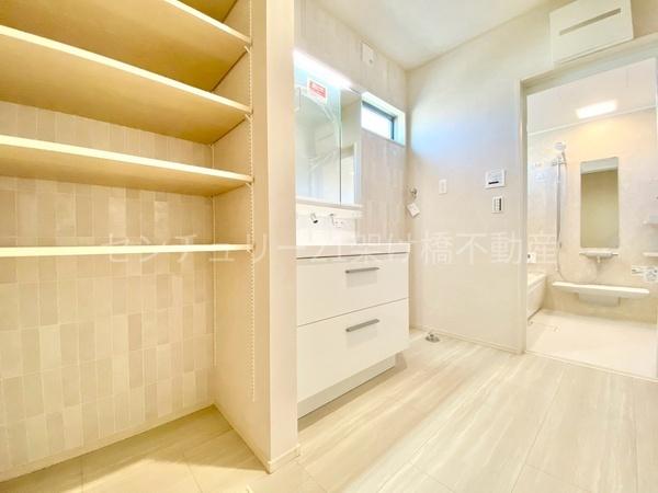 豊川市大木新町通一丁目１　新築戸建（全2棟）２号棟