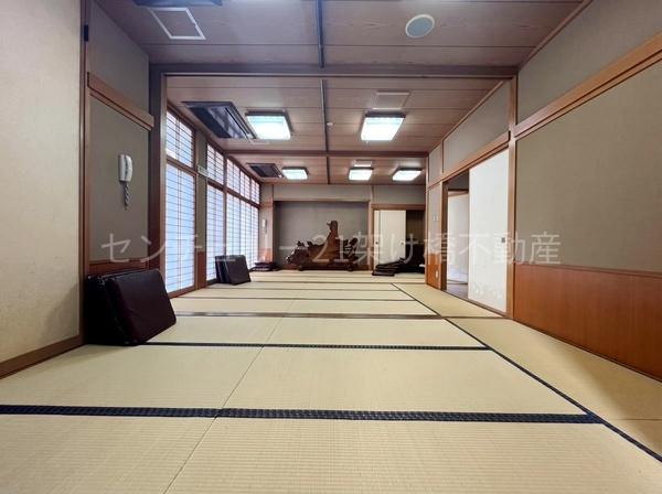 豊川市御油町八面横　店舗