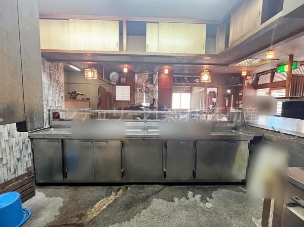 豊川市御油町八面横　店舗