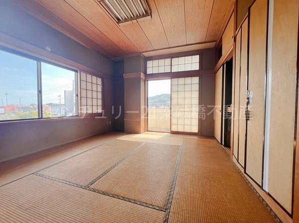 豊川市御油町八面横　店舗