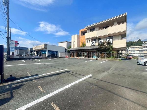 豊川市御油町八面横　店舗