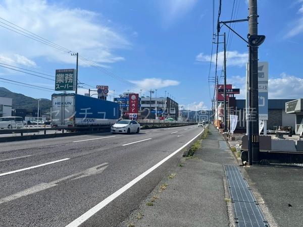 豊川市御油町八面横　店舗