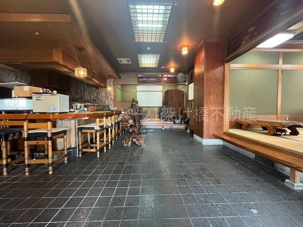 豊川市御油町八面横　店舗