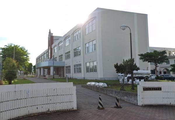 帯広市西二十一条南3丁目の中古一戸建て(帯広市立緑園中学校)