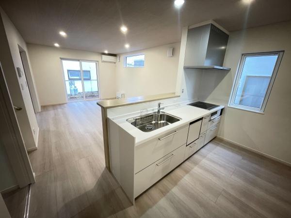 帯広市西2条南37丁目　西棟　新築分譲住宅