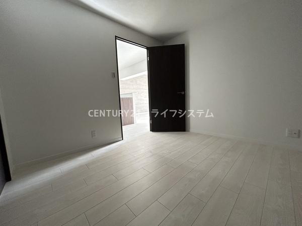 クローバーハイツ森小路1号棟