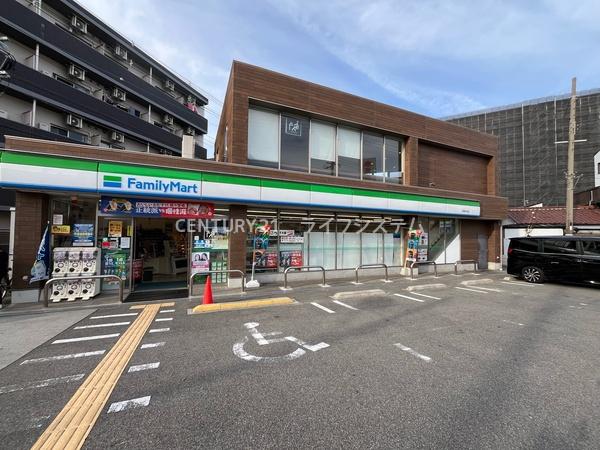 ファミールハイツ城東Ａ棟(ファミリマート　新喜多東店)