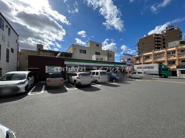 シャトーサンパークスクエア(ファミリーマート　今津3丁目店)