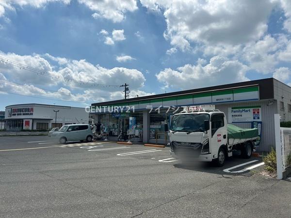 大阪市鶴見区安田１丁目の中古一戸建て(ファミリーマート　鶴見安田二丁目店)
