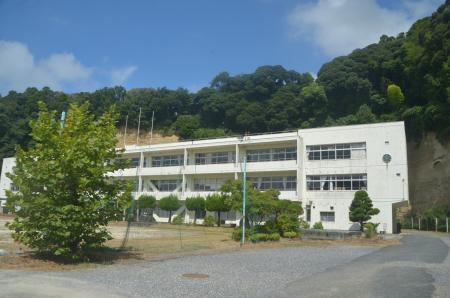 茂原市本納の中古一戸建て(茂原市立本納小学校)