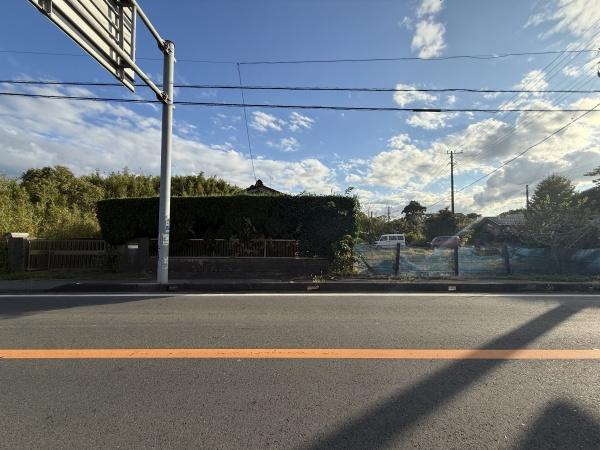 長生郡長生村驚の中古一戸建て(前面道路含む現地写真)