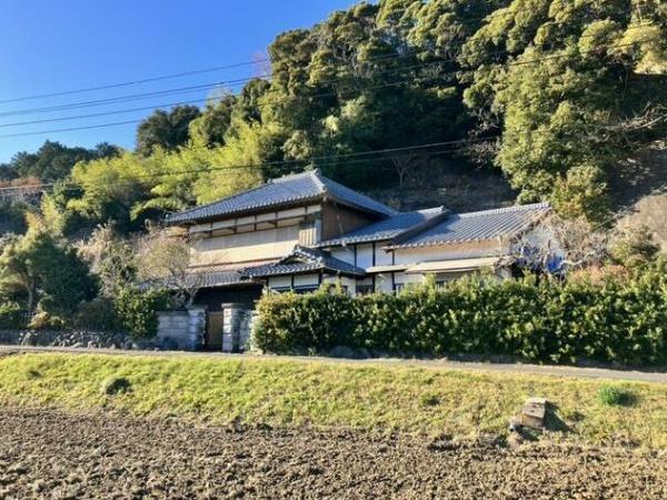 中古戸建　長南町小生田　１８００　１１ＬＤＫ　土地１４８坪