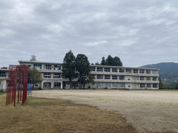 中津川市落合の土地(中津川市立落合小学校)