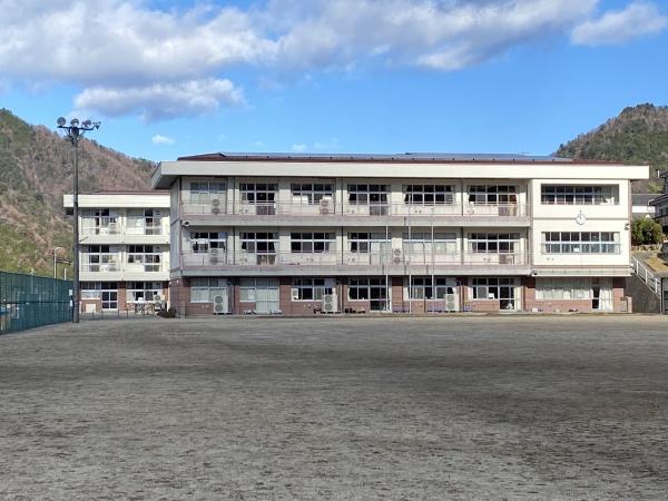 木曽郡南木曽町読書和合の中古一戸建て(南木曽町立南木曽小学校)