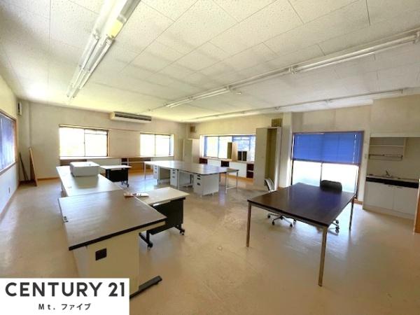 恵那市長島町永田　売事務所
