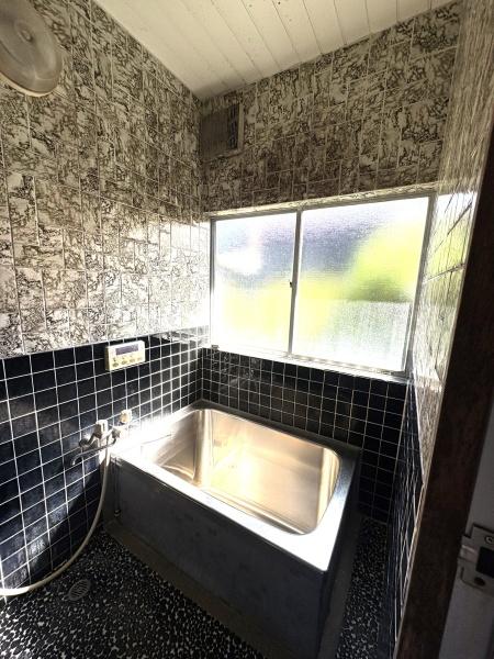 恵那市明智町の中古一戸建て(バス)