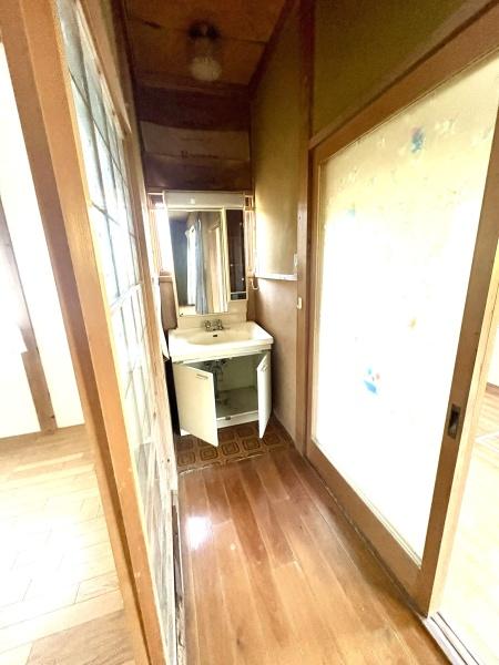 恵那市明智町の中古一戸建て(洗面台・洗面所)