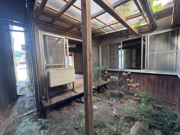 恵那市明智町の中古一戸建て(庭)