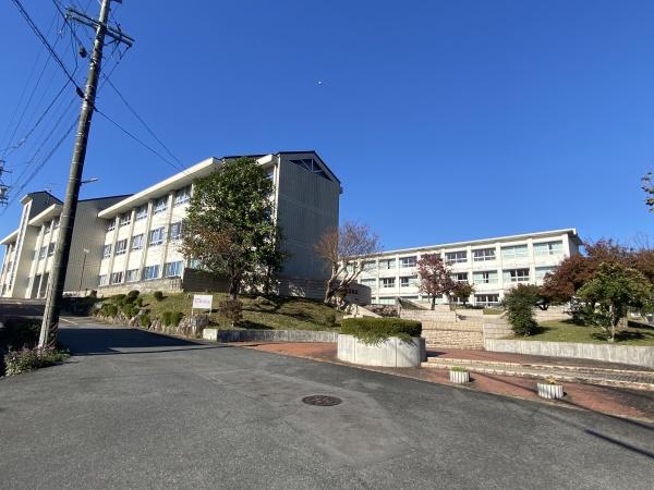 土岐市泉寺下町３丁目の中古一戸建て(土岐市立泉中学校)