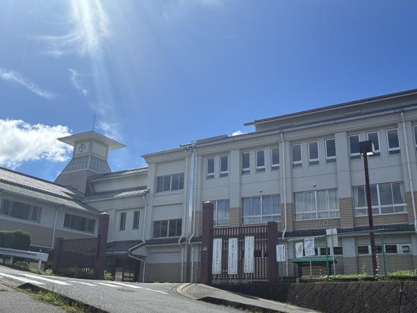 恵那市　山林付き倉庫(恵那市立大井小学校)