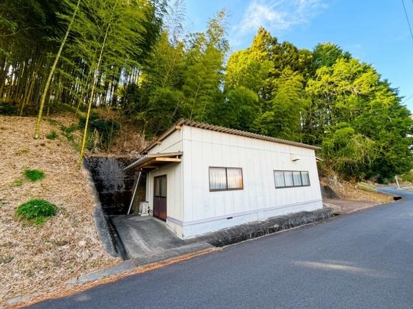 恵那市　山林付き倉庫