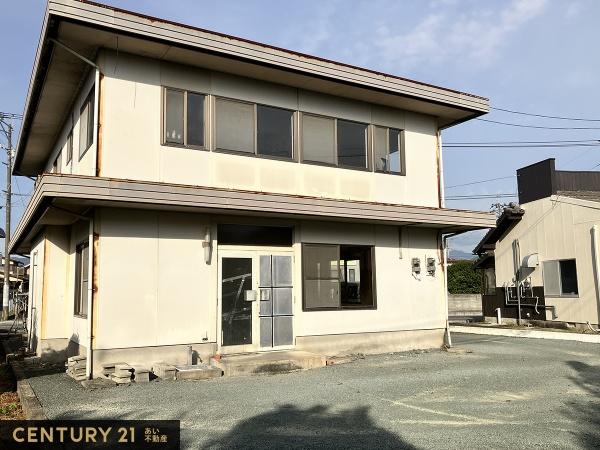 山鹿市鹿校通２丁目店舗