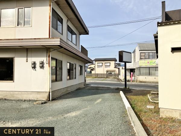 山鹿市鹿校通２丁目店舗