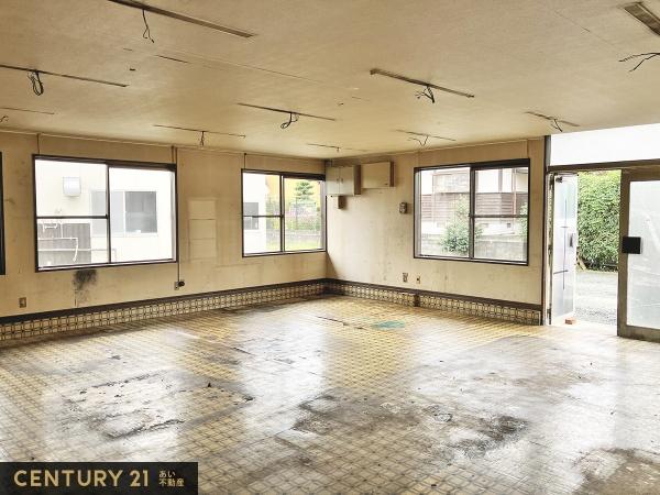 山鹿市鹿校通２丁目店舗