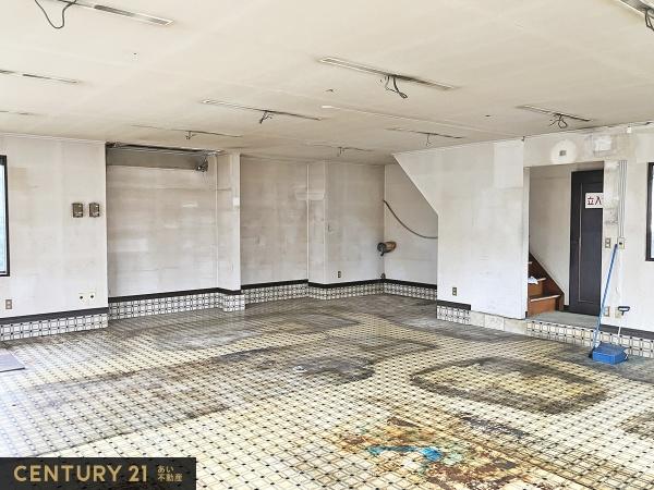 山鹿市鹿校通２丁目店舗