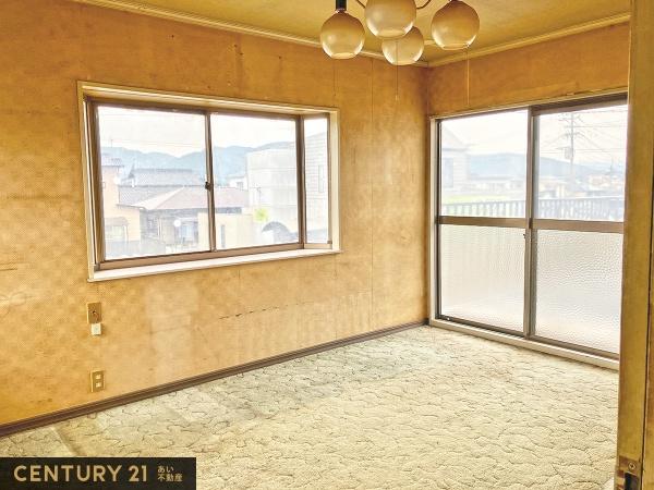 山鹿市鹿校通２丁目店舗