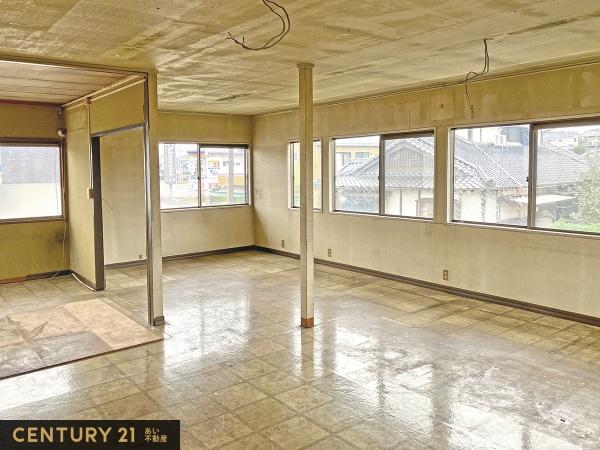 山鹿市鹿校通２丁目店舗