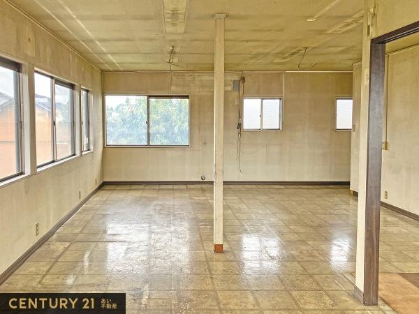 山鹿市鹿校通２丁目店舗