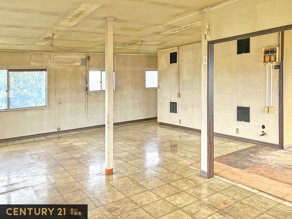 山鹿市鹿校通２丁目店舗