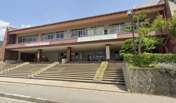 山形市小白川町5丁目2期　新築建売2号棟(山形市立第一中学校)