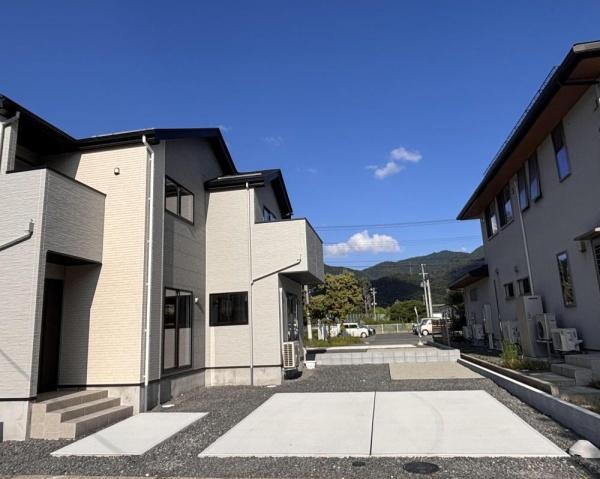 山形市鈴川2丁目1期1号棟