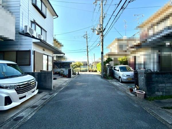 京都市伏見区淀下津町の中古一戸建て(前面道路含む現地写真)