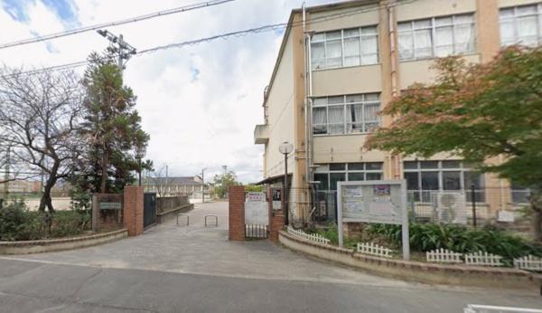 京都市伏見区深草馬谷町の中古一戸建て(京都市立深草中学校)