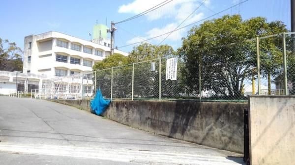 円明寺ヶ丘団地A棟(大山崎町立第二大山崎小学校)