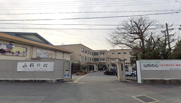 京都市山科区西野大鳥井町の土地(京都市立山科中学校)