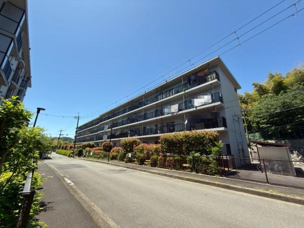 醍醐上ノ山団地A3棟
