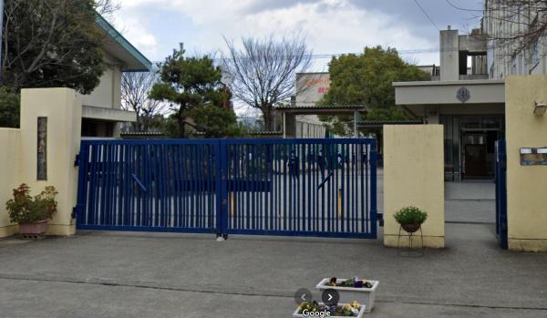 京都市西京区桂稲荷山町の中古一戸建て(京都市立桂川中学校)