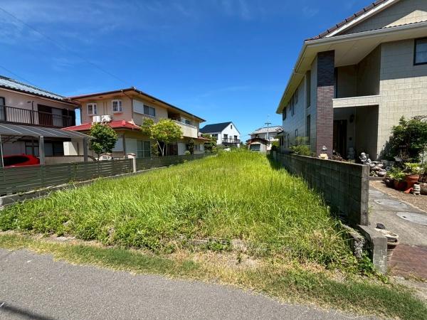 鳴門市撫養町岡崎字二等道路西の土地