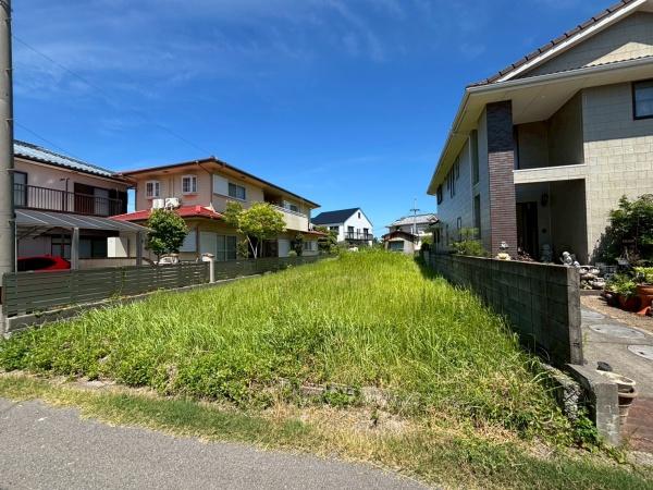 鳴門市撫養町岡崎字二等道路西の土地