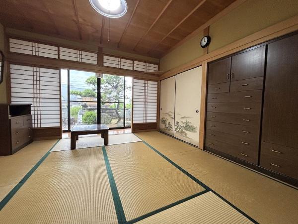 西脇市上野の中古一戸建て