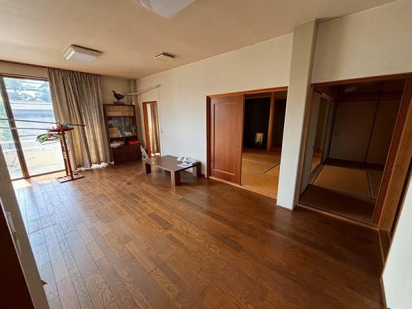 高松町・店舗付き住宅