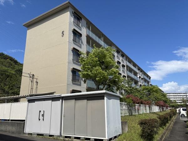 名谷一団地5号棟