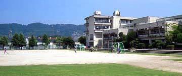 箕面市瀬川1丁目の中古一戸建て(箕面市立西南小学校)