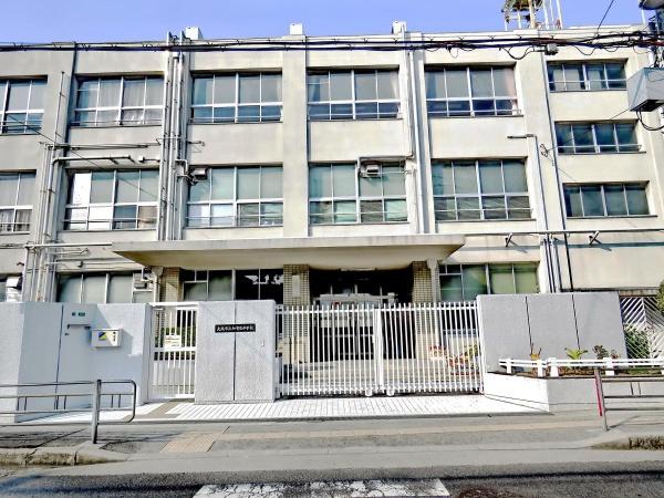 ハイネス住之江公園(大阪市立加賀屋中学校)