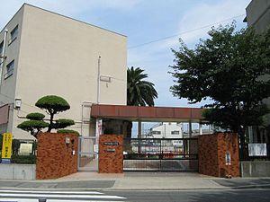 プラザ歌島A棟(大阪市立歌島小学校)