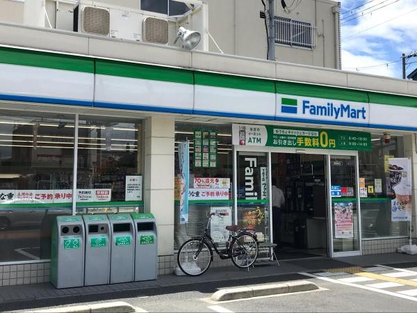 シャトー三愛(ファミリーマート今津中三丁目店)